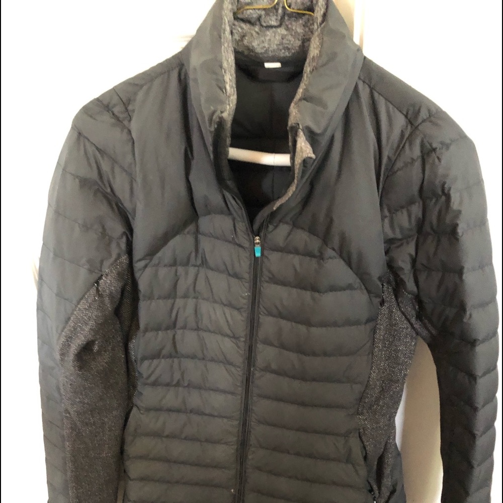 Lulu Lemon lightweight jacket women’s size 6